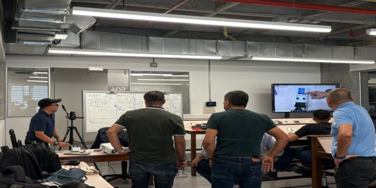 4e402b76-c109-4e7c-87a5-92ab3e13a0db (1)